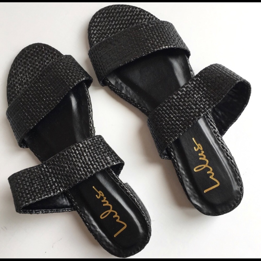 Lulus slide in sandals